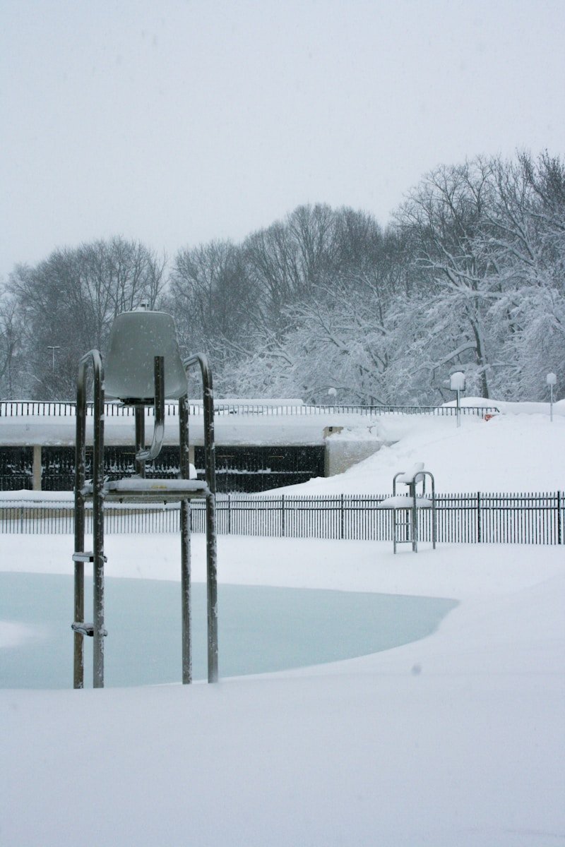 hivernage piscine à Renaison / Roanne